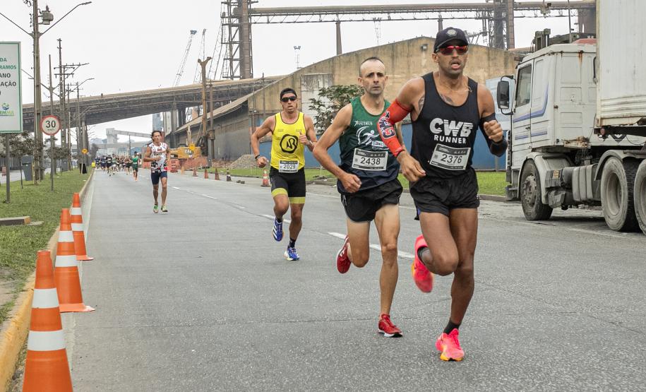 Mais de 1,7 mil pessoas participaram da Corrida do Porto de Paranaguá 2024