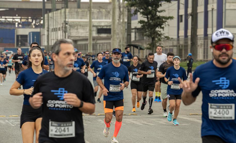 Mais de 1,7 mil pessoas participaram da Corrida do Porto de Paranaguá 2024