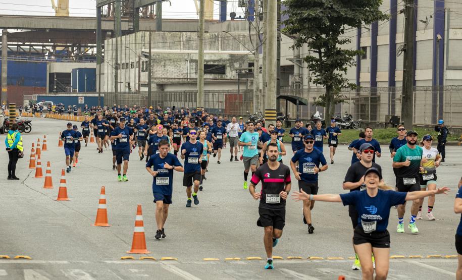 Mais de 1,7 mil pessoas participaram da Corrida do Porto de Paranaguá 2024