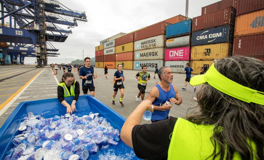 Mais de 1,7 mil pessoas participaram da Corrida do Porto de Paranaguá 2024