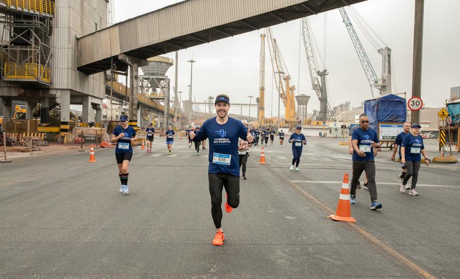 Mais de 1,7 mil pessoas participaram da Corrida do Porto de Paranaguá 2024