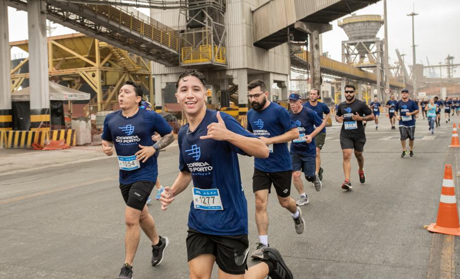 Mais de 1,7 mil pessoas participaram da Corrida do Porto de Paranaguá 2024