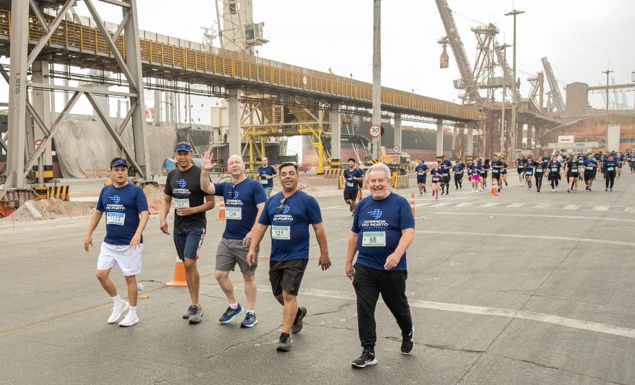 Mais de 1,7 mil pessoas participaram da Corrida do Porto de Paranaguá 2024