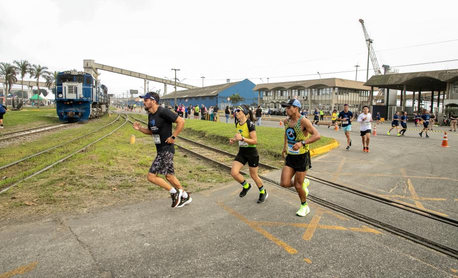 Mais de 1,7 mil pessoas participaram da Corrida do Porto de Paranaguá 2024