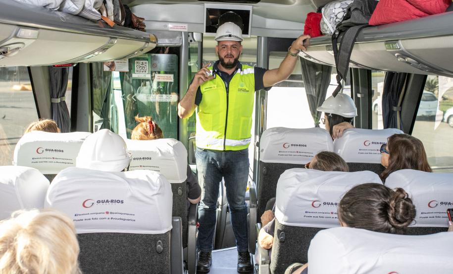 Porto de Paranaguá recebe mulheres da Cooperativa Agrária em visita técnica