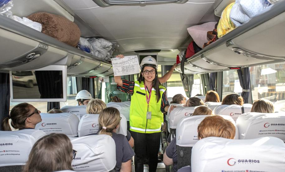 Porto de Paranaguá recebe mulheres da Cooperativa Agrária em visita técnica