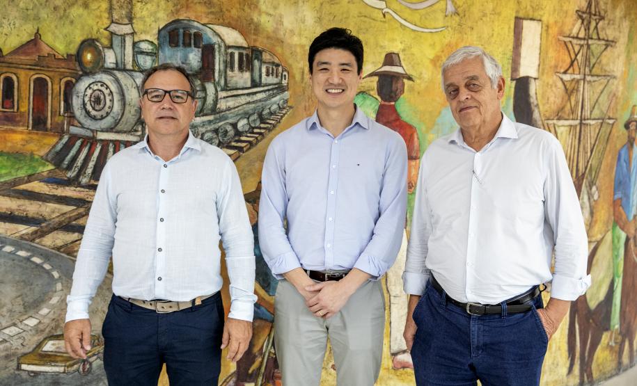 Representantes do CREA-PR fazem visita técnica ao Porto de Paranaguá