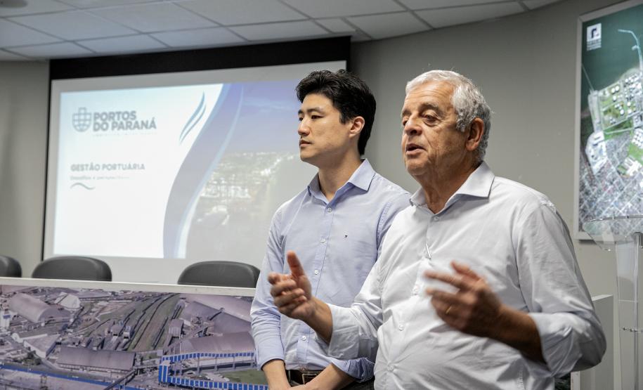 Representantes do CREA-PR fazem visita técnica ao Porto de Paranaguá