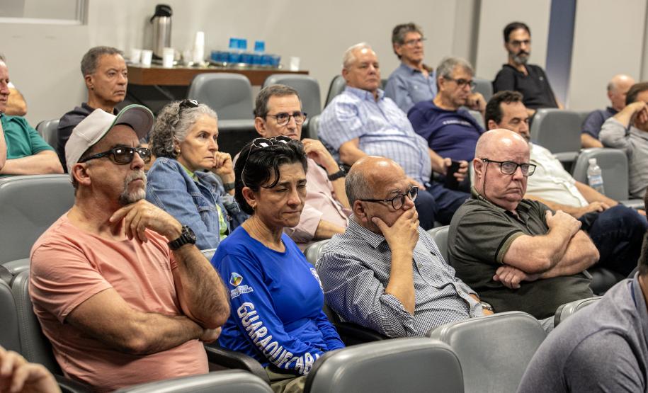 Representantes do CREA-PR fazem visita técnica ao Porto de Paranaguá