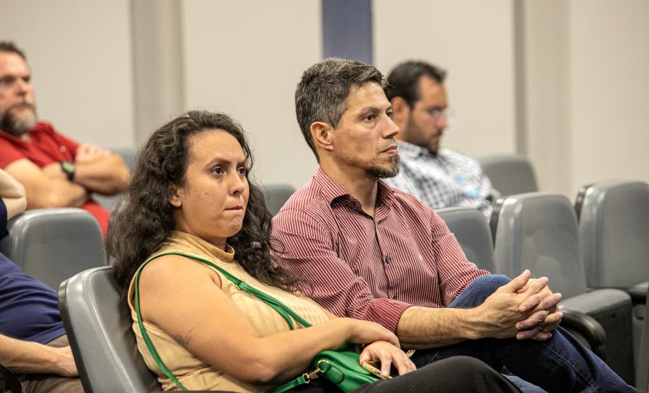 Representantes do CREA-PR fazem visita técnica ao Porto de Paranaguá