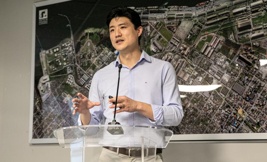 Representantes do CREA-PR fazem visita técnica ao Porto de Paranaguá