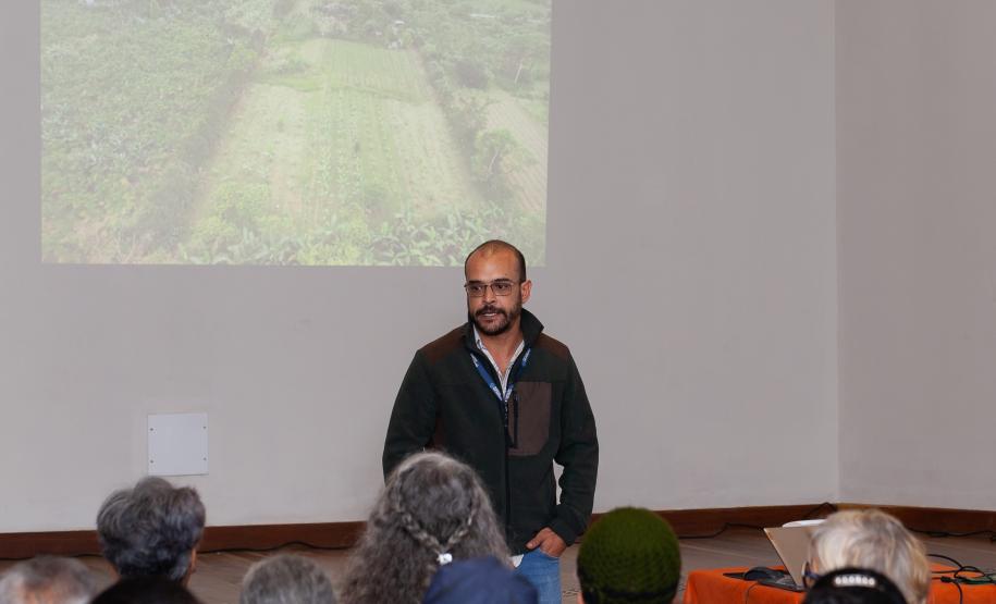 Portos do Paraná recupera área florestal equivalente a 40 campos de futebol em Antonina