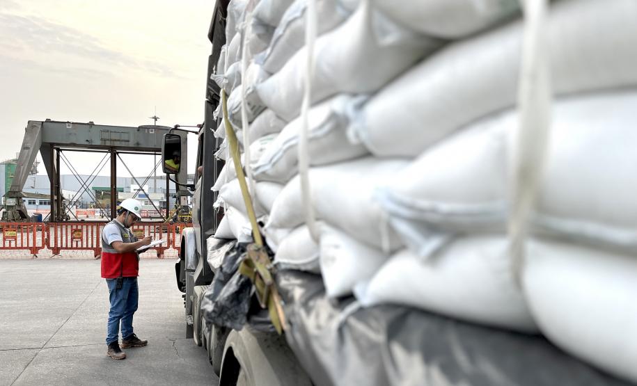 Portos do Paraná realiza blitz de alerta para novo teste do bafômetro