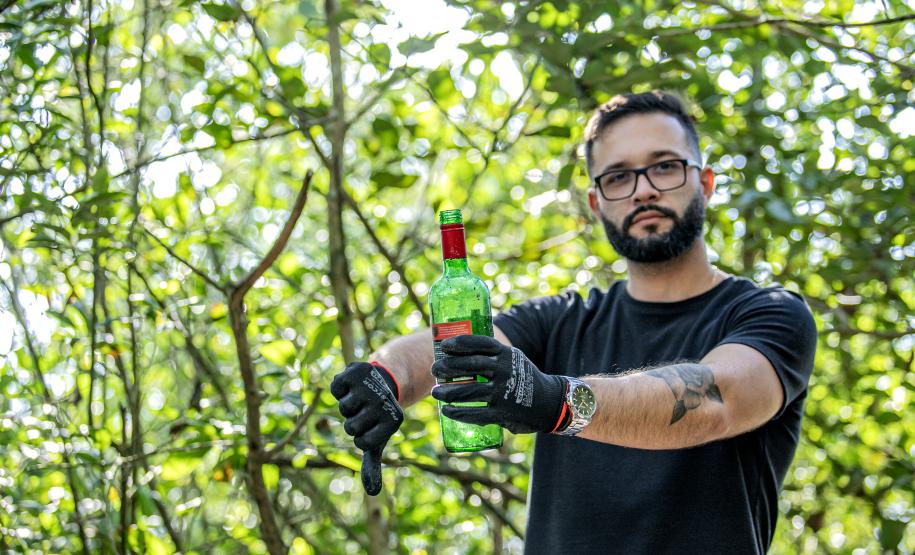 Mutirão de limpeza de manguezais da Portos do Paraná recolhe mais de 600 quilos de resíduos