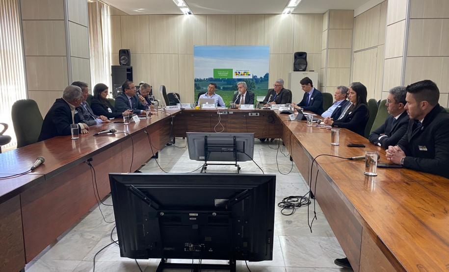 Portos do Paraná mostra eficiência e inovação em reunião com Ministério da Agricultura