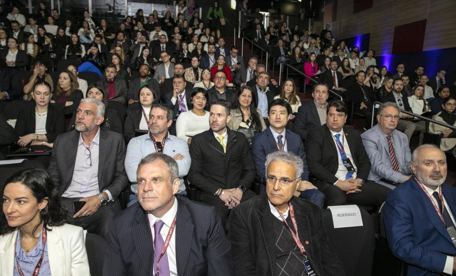 Seminário internacional discute desafios e boas práticas portuárias pelo mundo