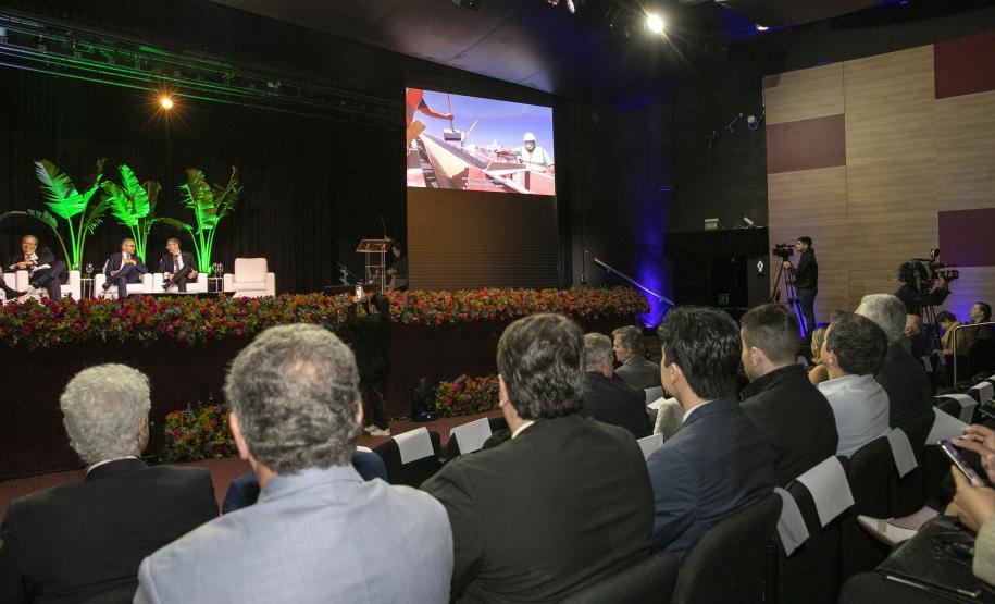 Seminário internacional discute desafios e boas práticas portuárias pelo mundo