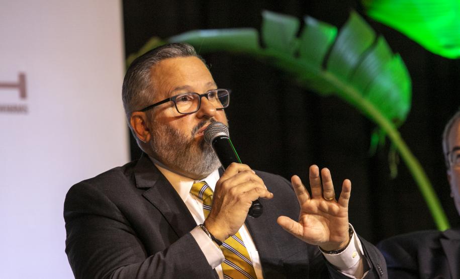 Seminário internacional discute desafios e boas práticas portuárias pelo mundo