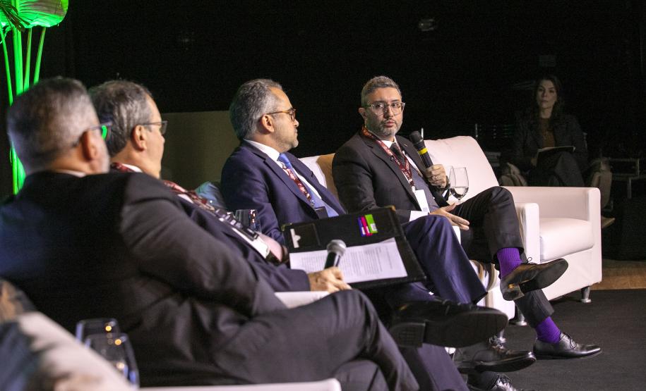 Seminário internacional discute desafios e boas práticas portuárias pelo mundo