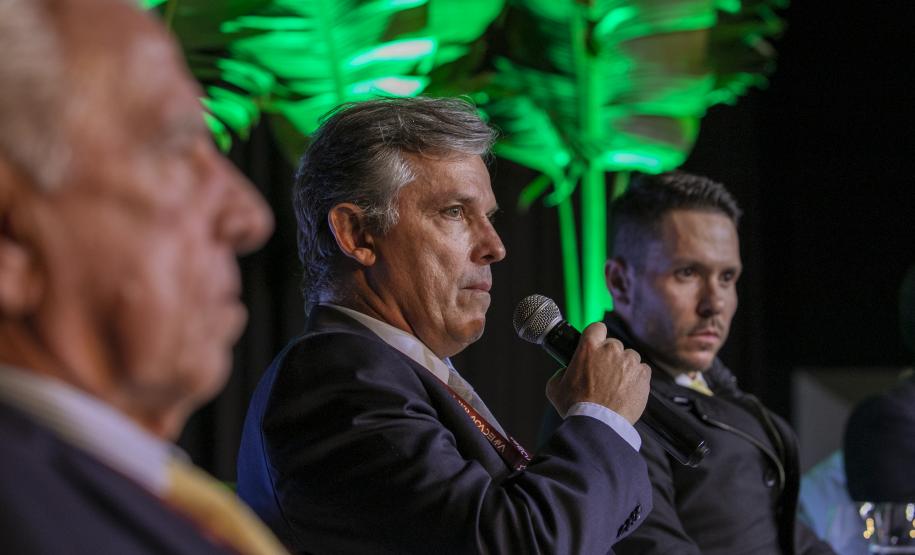 Seminário internacional discute desafios e boas práticas portuárias pelo mundo