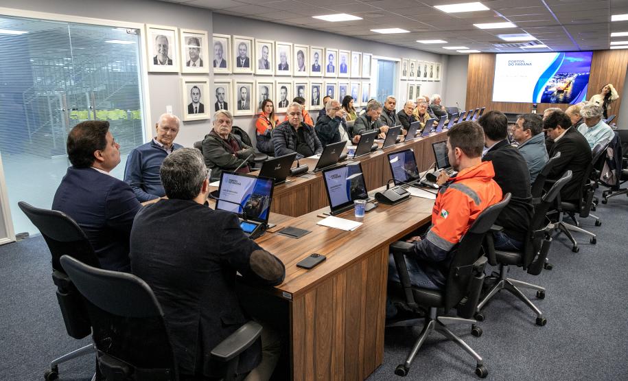 Porto de Paranaguá recebe visita técnica do Movimento Pró-Paraná