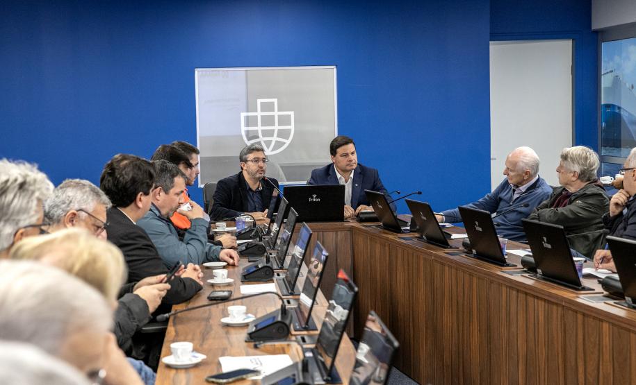 Porto de Paranaguá recebe visita técnica do Movimento Pró-Paraná
