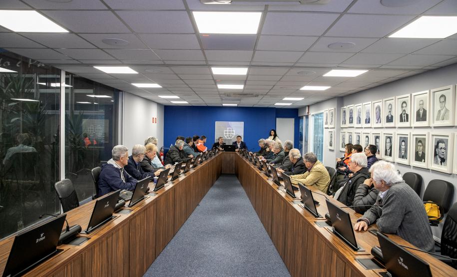 Porto de Paranaguá recebe visita técnica do Movimento Pró-Paraná