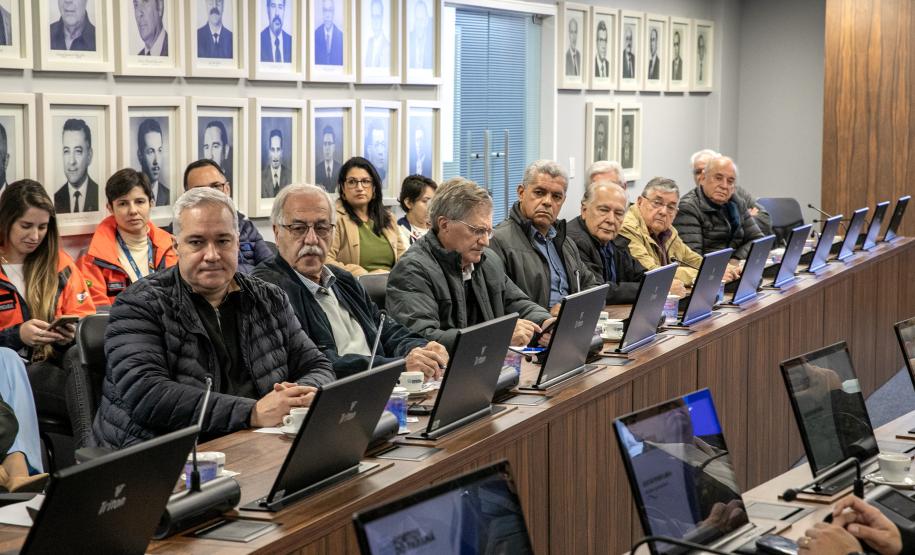 Porto de Paranaguá recebe visita técnica do Movimento Pró-Paraná