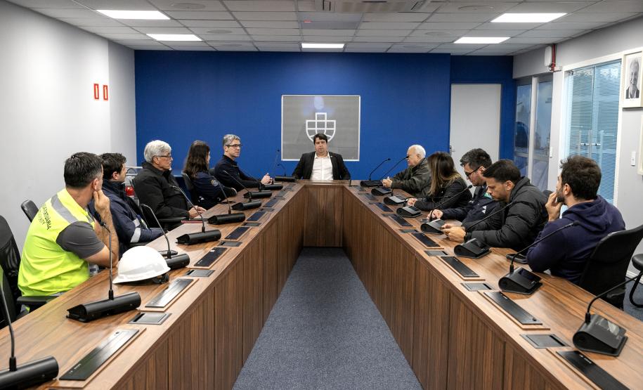 Estrutura da malha ferroviária do complexo portuário é apresentada a equipe técnica do Governo Federal