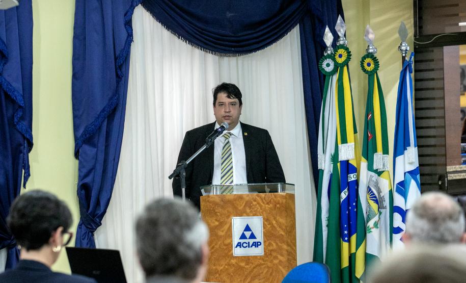 Portos do Paraná é apresentada a grupo de empresários do Leste do Estado - Com palestra e visita técnica, cerca de 80 comerciantes, industriais e prestadores de serviço puderam ver de perto as potencialidades dos Portos de Paranaguá e Antonina