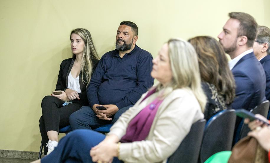 Portos do Paraná é apresentada a grupo de empresários do Leste do Estado - Com palestra e visita técnica, cerca de 80 comerciantes, industriais e prestadores de serviço puderam ver de perto as potencialidades dos Portos de Paranaguá e Antonina