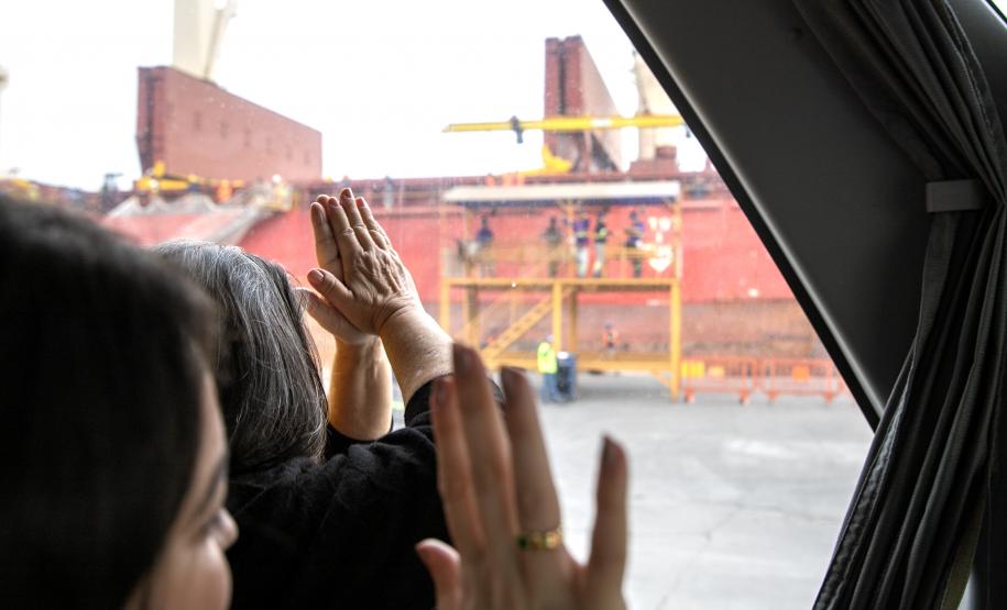 Portos do Paraná é apresentada a grupo de empresários do Leste do Estado - Com palestra e visita técnica, cerca de 80 comerciantes, industriais e prestadores de serviço puderam ver de perto as potencialidades dos Portos de Paranaguá e Antonina