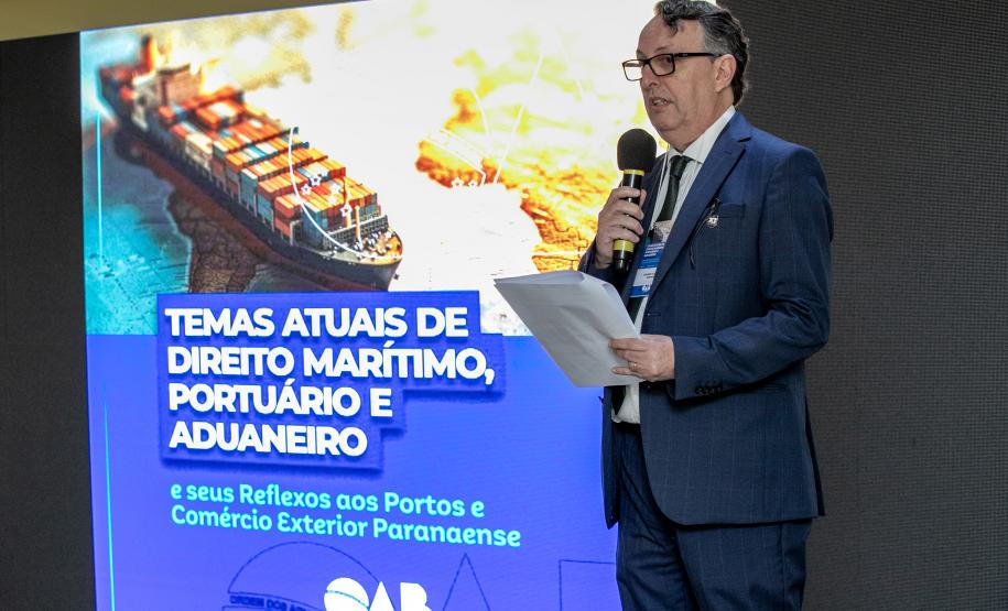Concessão do Canal de Acesso é discutida pela Portos do Paraná e OAB Diretor Jurídico Marcus Freitas representou a empresa pública em Seminário sobre Direito Marítimo, Portuário e Aduaneiro e tema ganhou destaque pelo pioneirismo e interesse em outros portos de seguir o modelo paranaense
