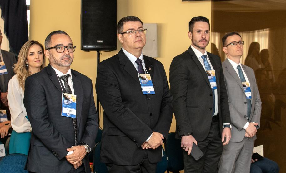 Concessão do Canal de Acesso é discutida pela Portos do Paraná e OAB Diretor Jurídico Marcus Freitas representou a empresa pública em Seminário sobre Direito Marítimo, Portuário e Aduaneiro e tema ganhou destaque pelo pioneirismo e interesse em outros portos de seguir o modelo paranaense