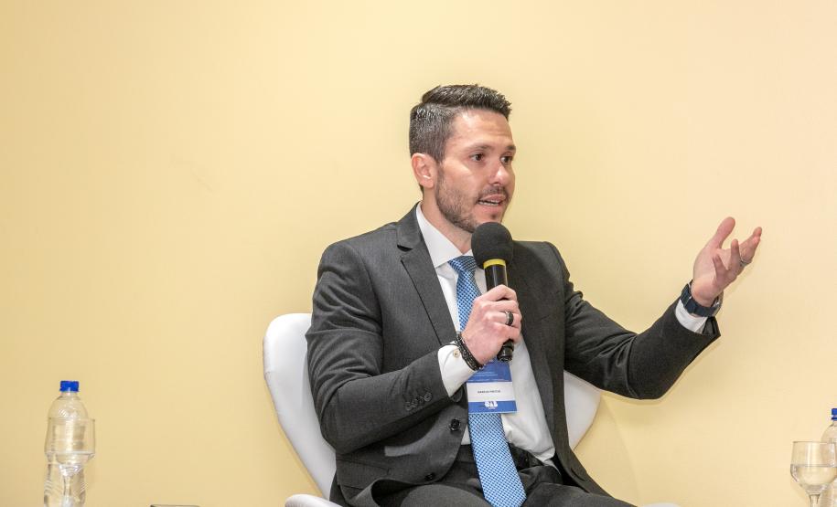 Concessão do Canal de Acesso é discutida pela Portos do Paraná e OAB Diretor Jurídico Marcus Freitas representou a empresa pública em Seminário sobre Direito Marítimo, Portuário e Aduaneiro e tema ganhou destaque pelo pioneirismo e interesse em outros portos de seguir o modelo paranaense