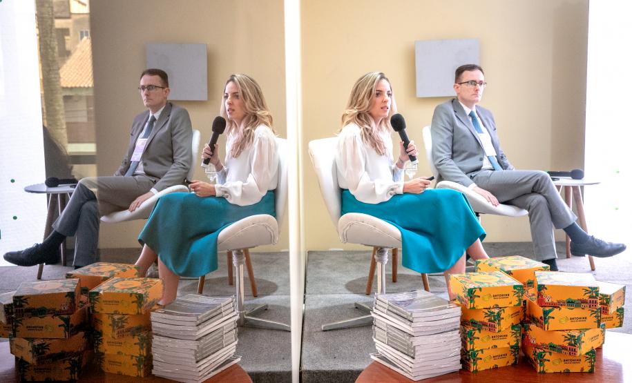 Concessão do Canal de Acesso é discutida pela Portos do Paraná e OAB Diretor Jurídico Marcus Freitas representou a empresa pública em Seminário sobre Direito Marítimo, Portuário e Aduaneiro e tema ganhou destaque pelo pioneirismo e interesse em outros portos de seguir o modelo paranaense