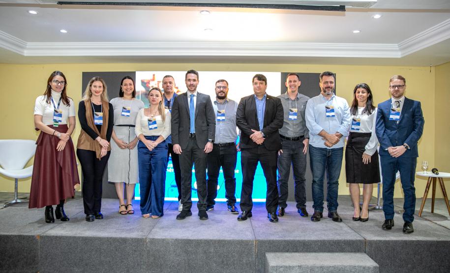 Concessão do Canal de Acesso é discutida pela Portos do Paraná e OAB Diretor Jurídico Marcus Freitas representou a empresa pública em Seminário sobre Direito Marítimo, Portuário e Aduaneiro e tema ganhou destaque pelo pioneirismo e interesse em outros portos de seguir o modelo paranaense