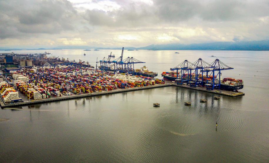 Movimentação de cargas gerais cresce 35% e impulsiona exportações na Portos do Paraná