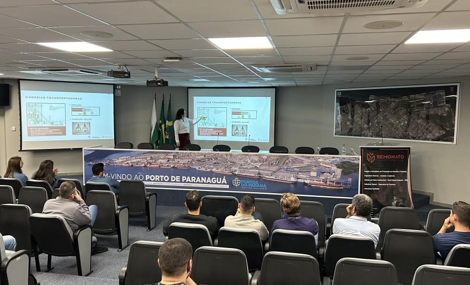 Seminário aborda riscos de operações com poeiras combustíveis com Comunidade Portuária