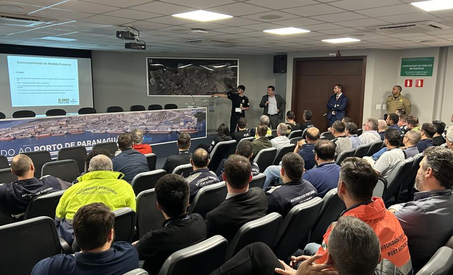 Portos do Paraná promove diálogo sobre direitos das mulheres com homens