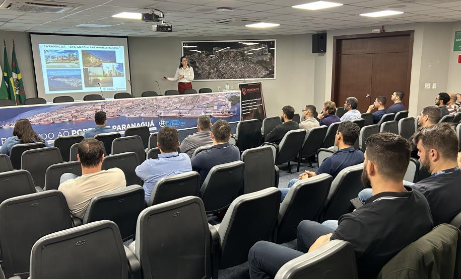 Seminário aborda riscos de operações com poeiras combustíveis com Comunidade Portuária