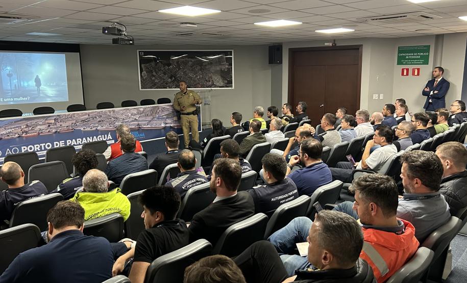 Portos do Paraná promove diálogo sobre direitos das mulheres com homens