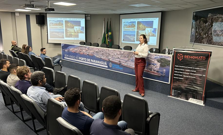 Seminário aborda riscos de operações com poeiras combustíveis com Comunidade Portuária
