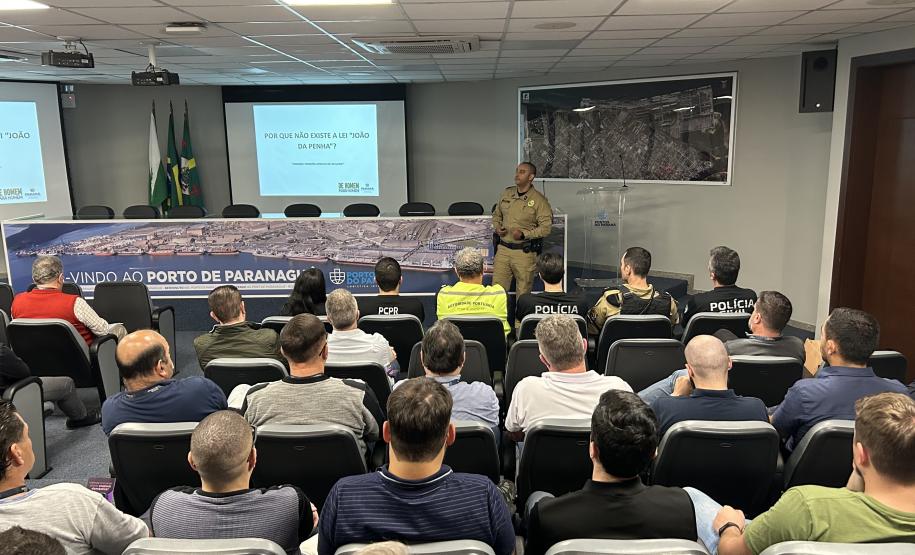 Portos do Paraná promove diálogo sobre direitos das mulheres com homens