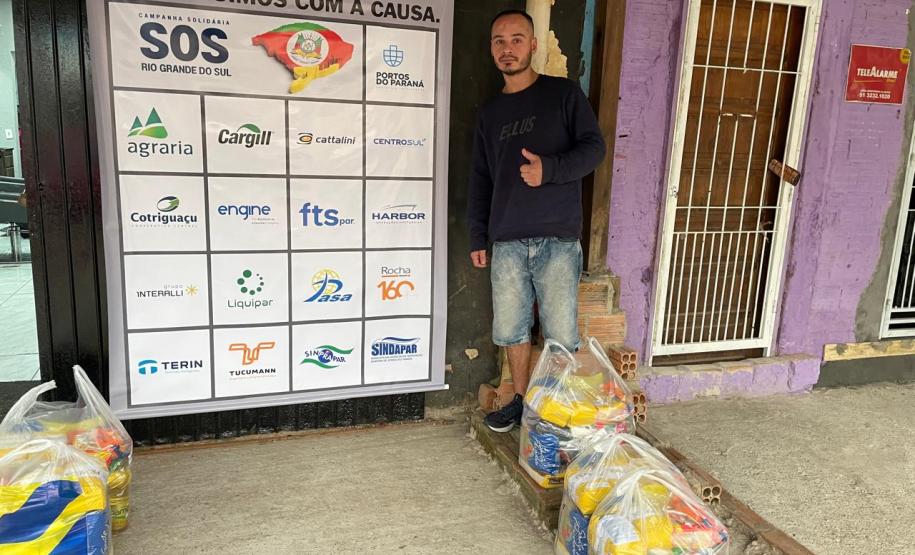 Comunidade portuária paranaense entrega cestas básicas para famílias atingidas por enchentes no RS