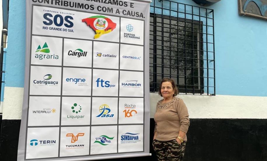 Comunidade portuária paranaense entrega cestas básicas para famílias atingidas por enchentes no RS