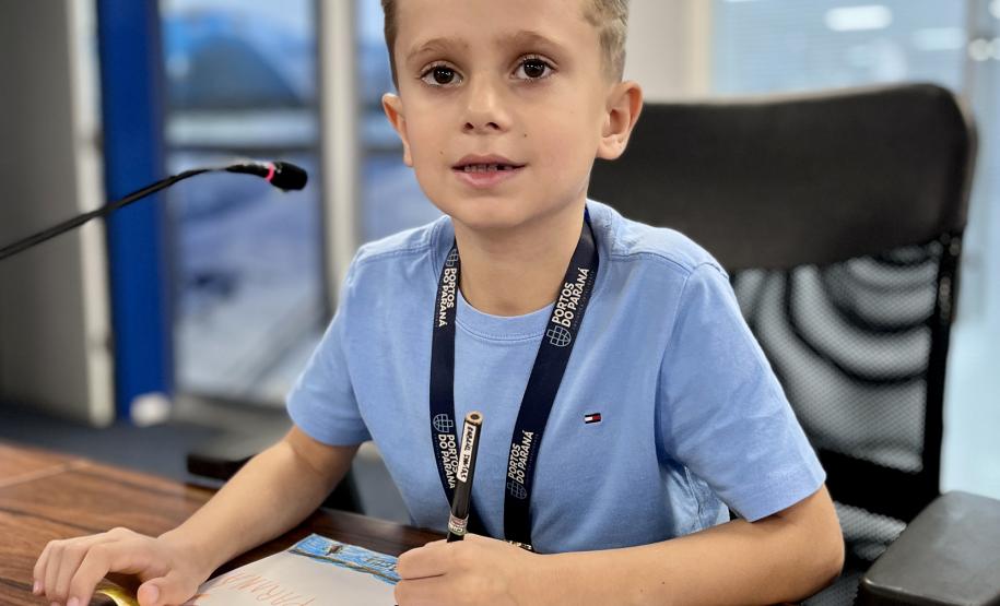Portos do Paraná realiza ação com filhos de portuários em homenagem ao Dia das Crianças
