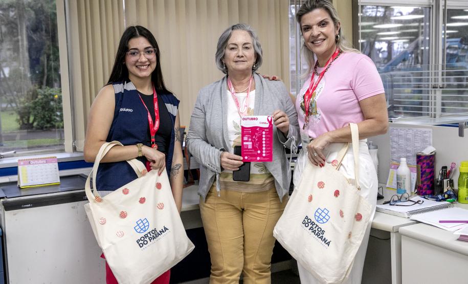 Emoção e informação marcam celebração do Outubro Rosa na Portos do Paraná