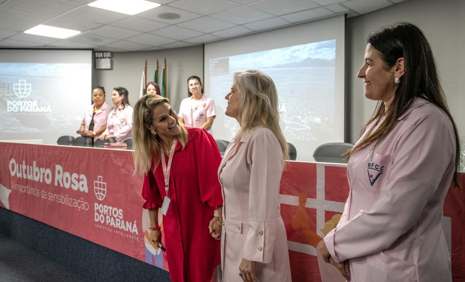 Emoção e informação marcam celebração do Outubro Rosa na Portos do Paraná