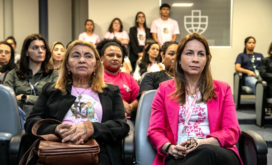 Emoção e informação marcam celebração do Outubro Rosa na Portos do Paraná